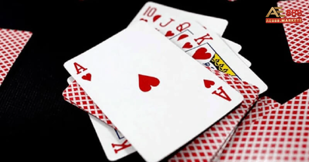 Khi bài đầu yếu, bạn cũng có thể xem xét đến các lá bài cộng